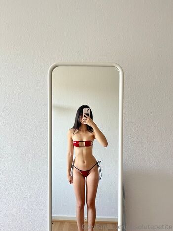 absolutepetite