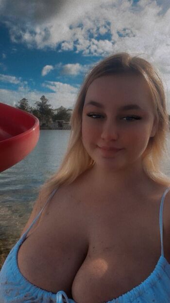 alexismae2412