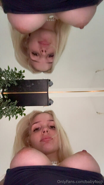 babyfooji / peachtot