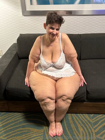 bigbootyasshley