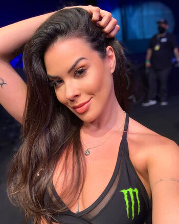 Camila Oliveira