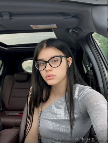 dana_melliws