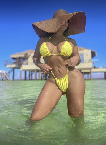 DollyCastro