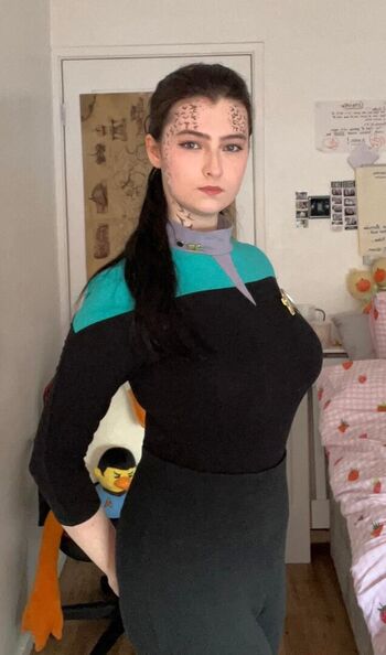 Half.vulcan.girl