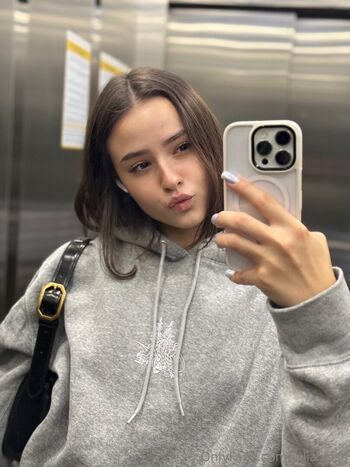 julia_kiss