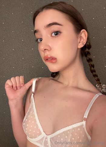 nikki_bump