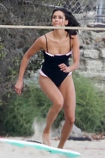 Nina Dobrev