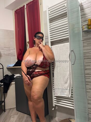 sensualpoppy